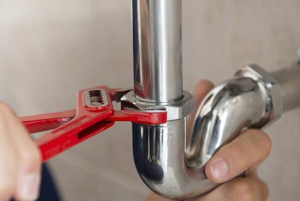 9-σημάδια-ότι-υπάρχει-σοβαρό-υδραυλικό-πρόβλημα